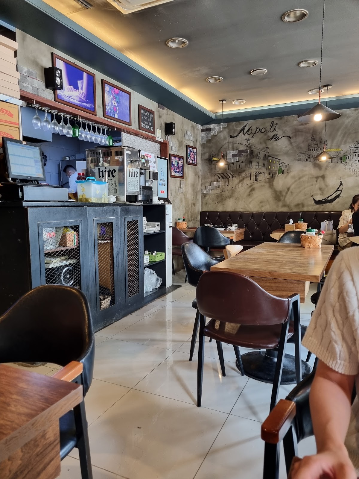 Napoline: the place