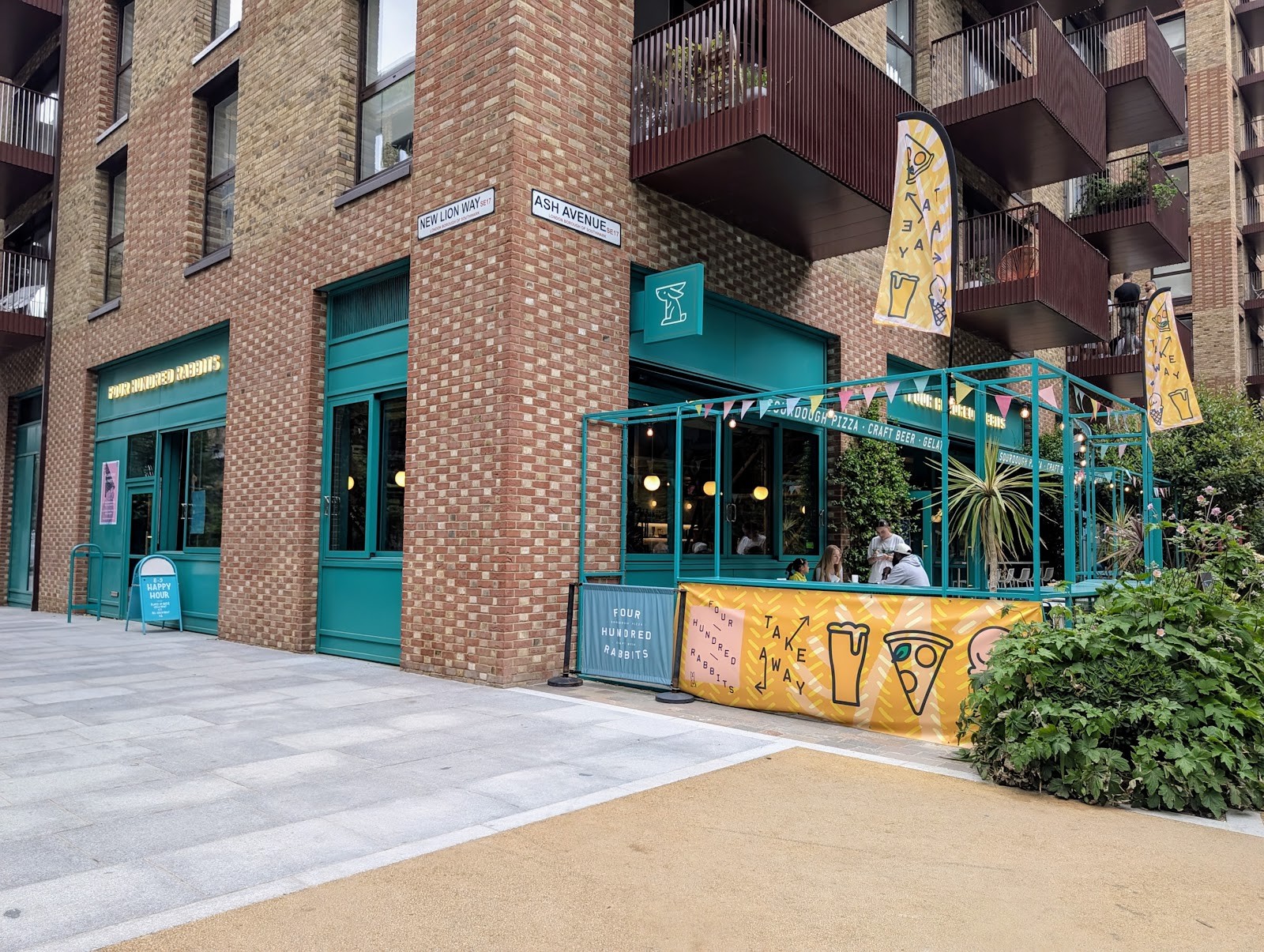 Four Hundred Rabbits Pizza Restaurant Elephant And Castle: the place
