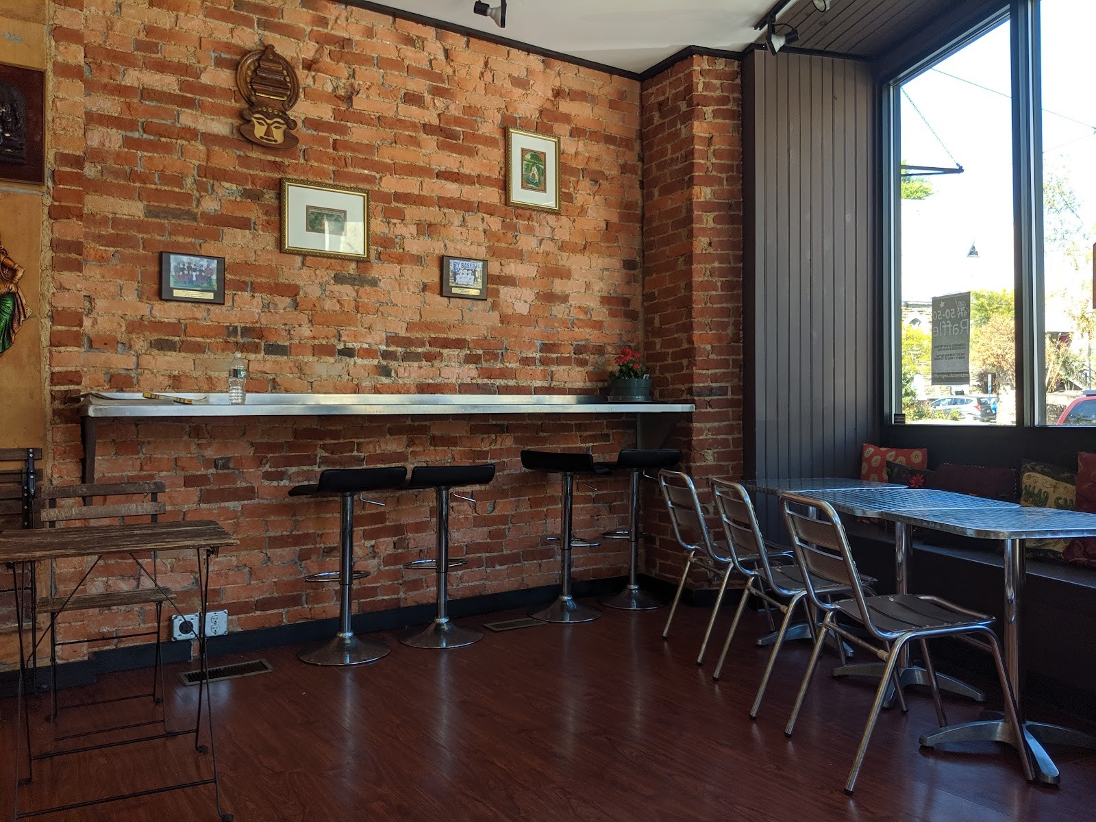 Nav Jyoti Indian Kitchen: the place