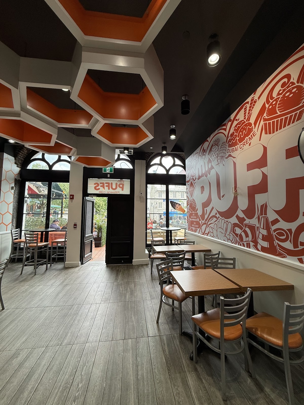 Mr. Puffs: the place