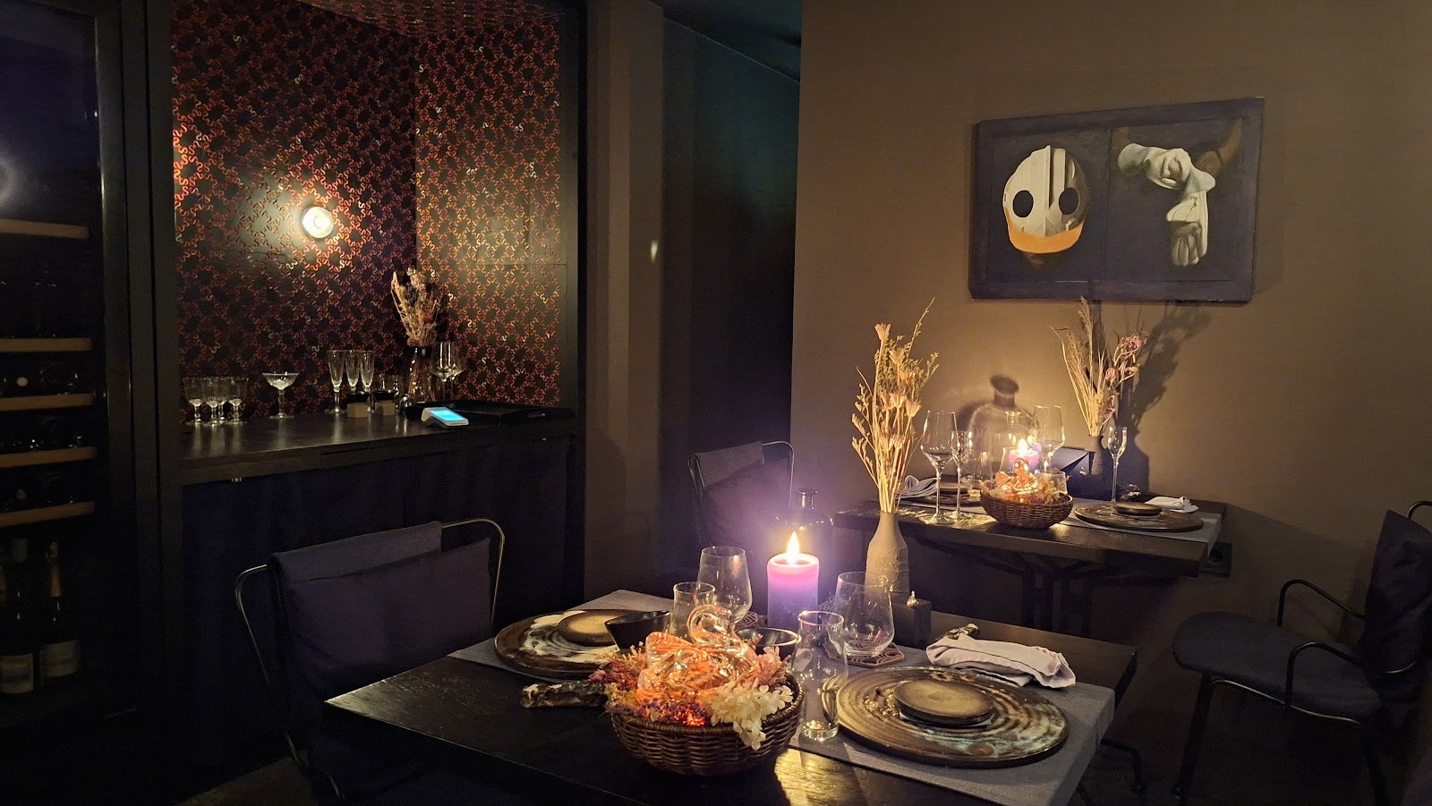 SEVEN SWANS: the place