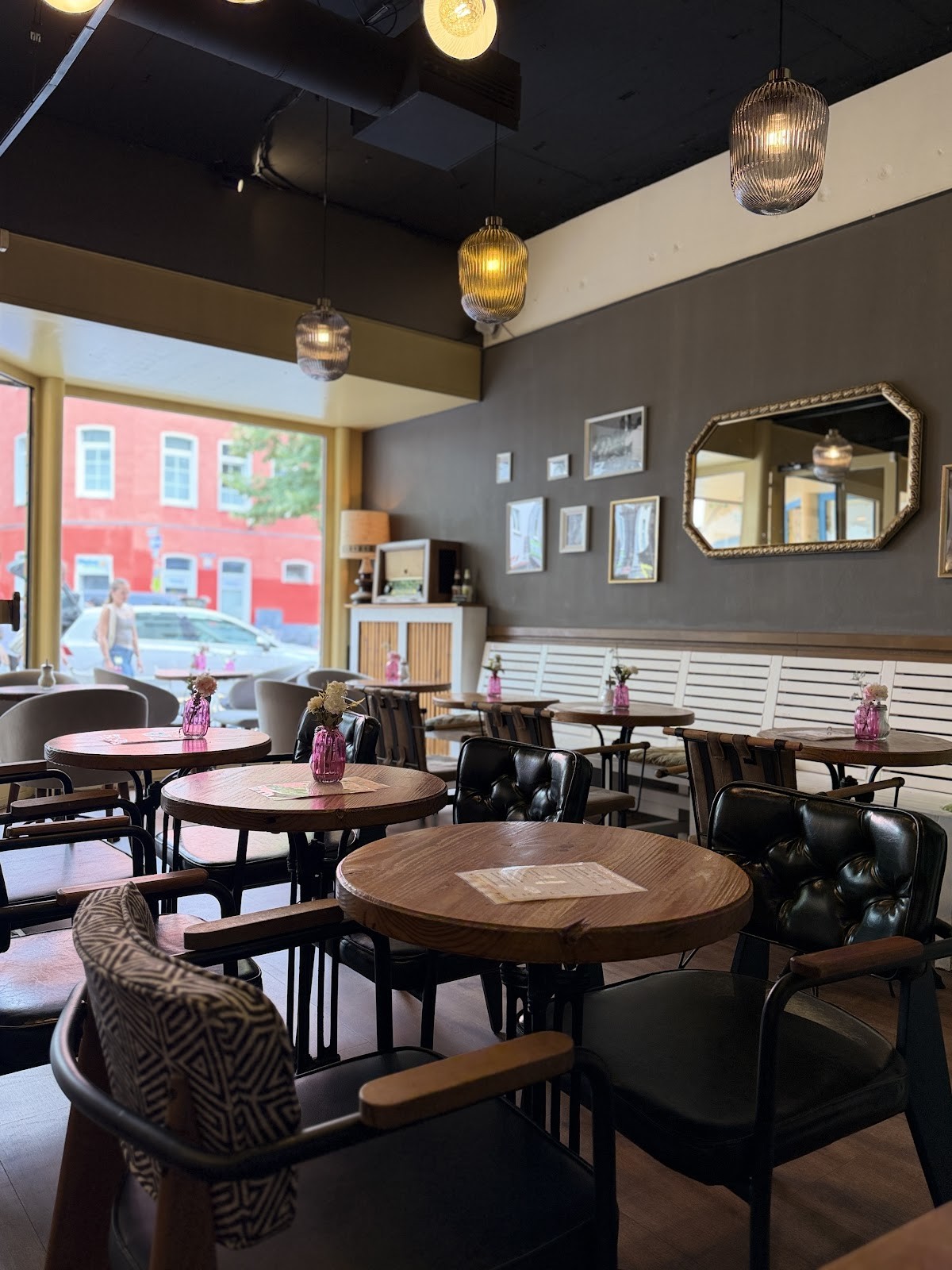 Cafe Bohnenfeld: the place