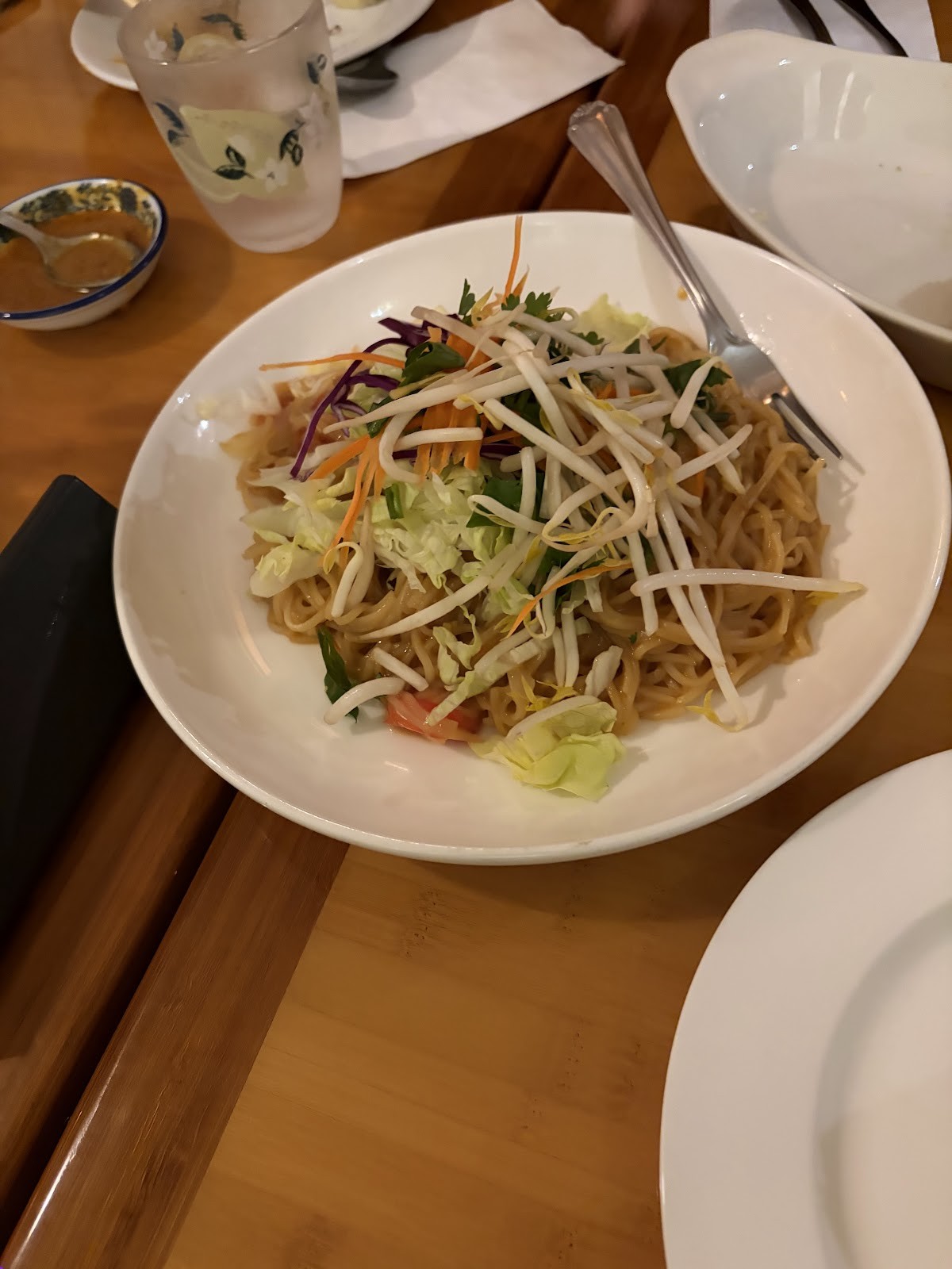 May Kaidee: food & drinks