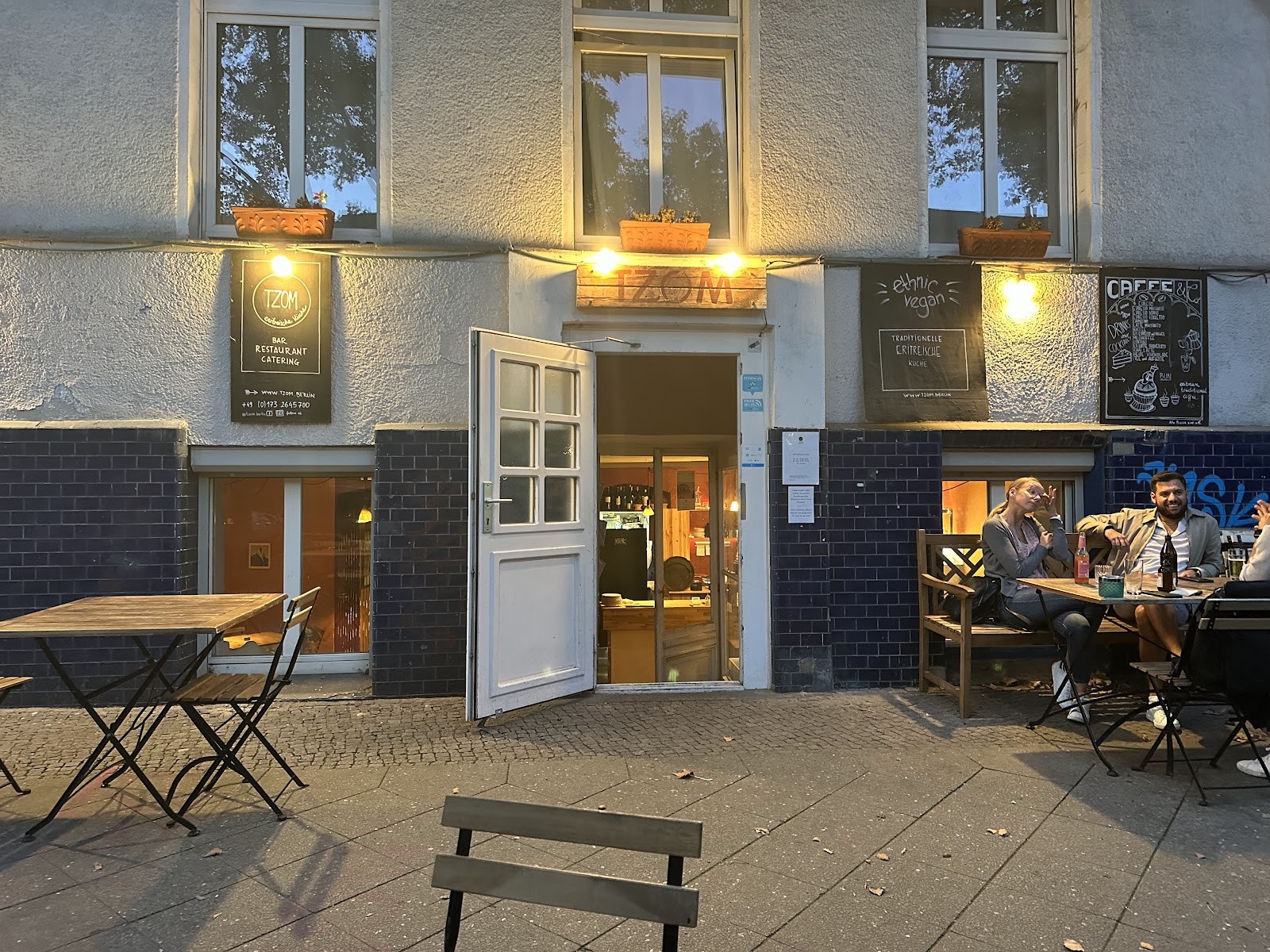 TZOM - Eritrean Restaurant: the place
