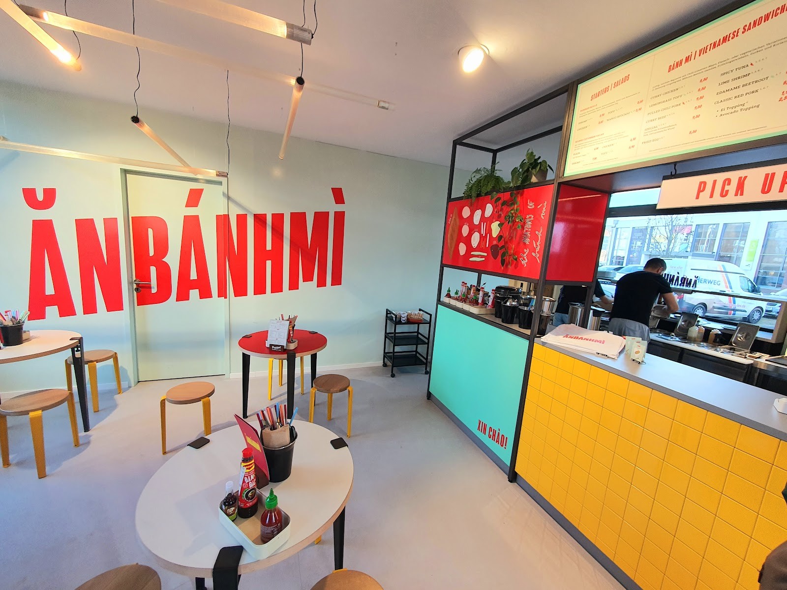 ĂN BÁNH MÌ: the place