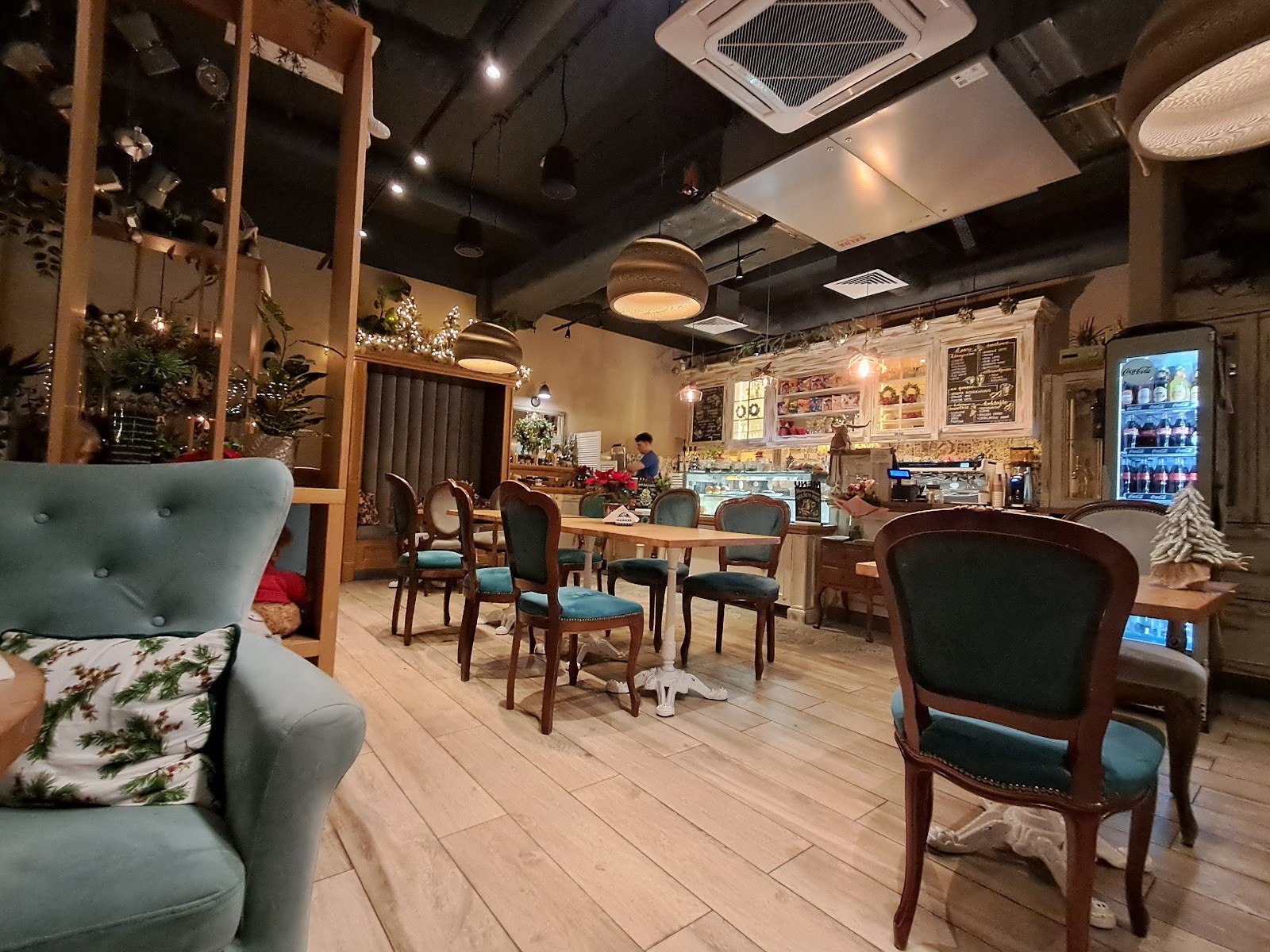 Ach Cafe: the place