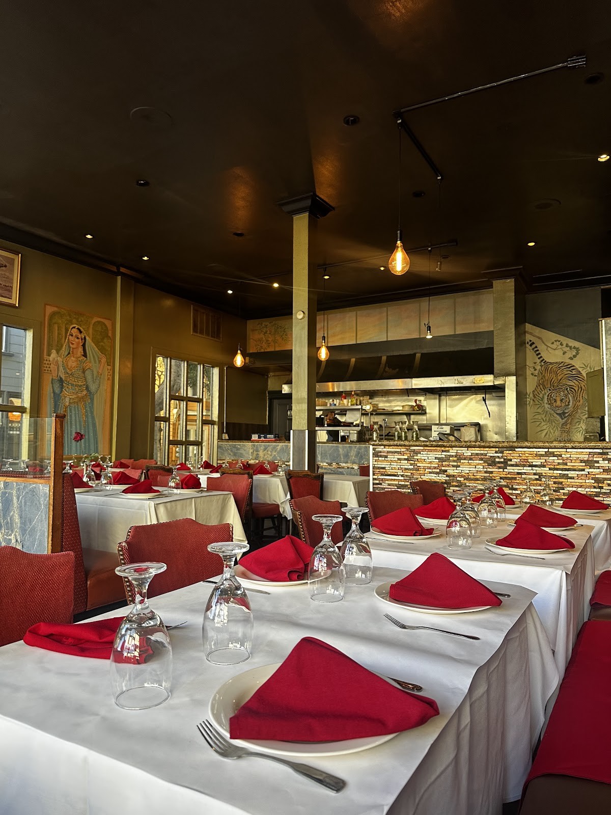 Indian Oven Restaurant: the place