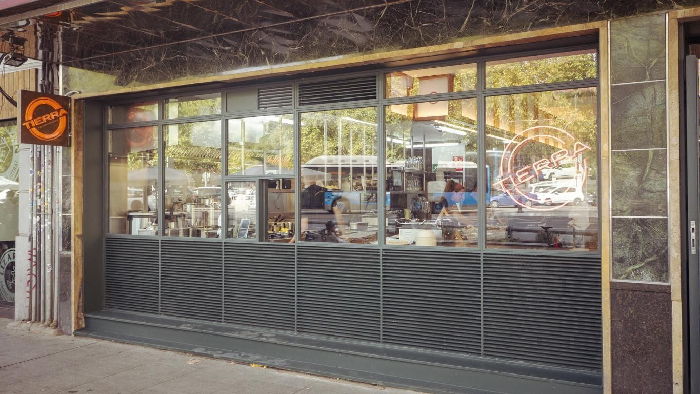 Tierra Burrito Bar - Estación Del Arte: the place