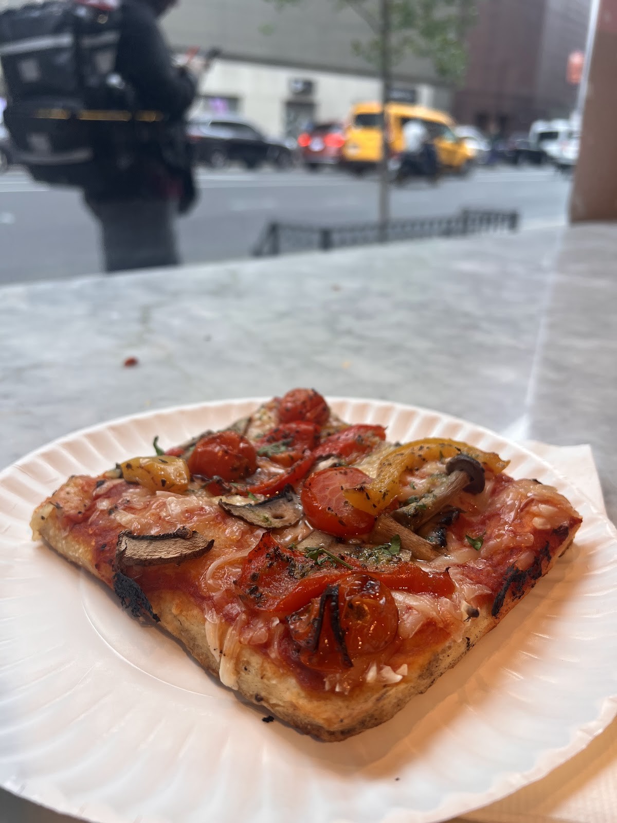 Unregular Pizza: food & drinks