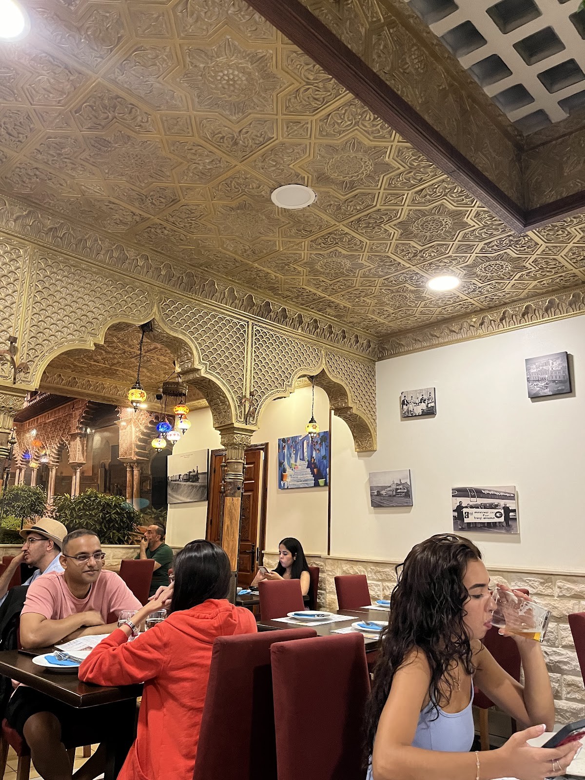 Manakish Alwadi - Almalek-shawerma: the place