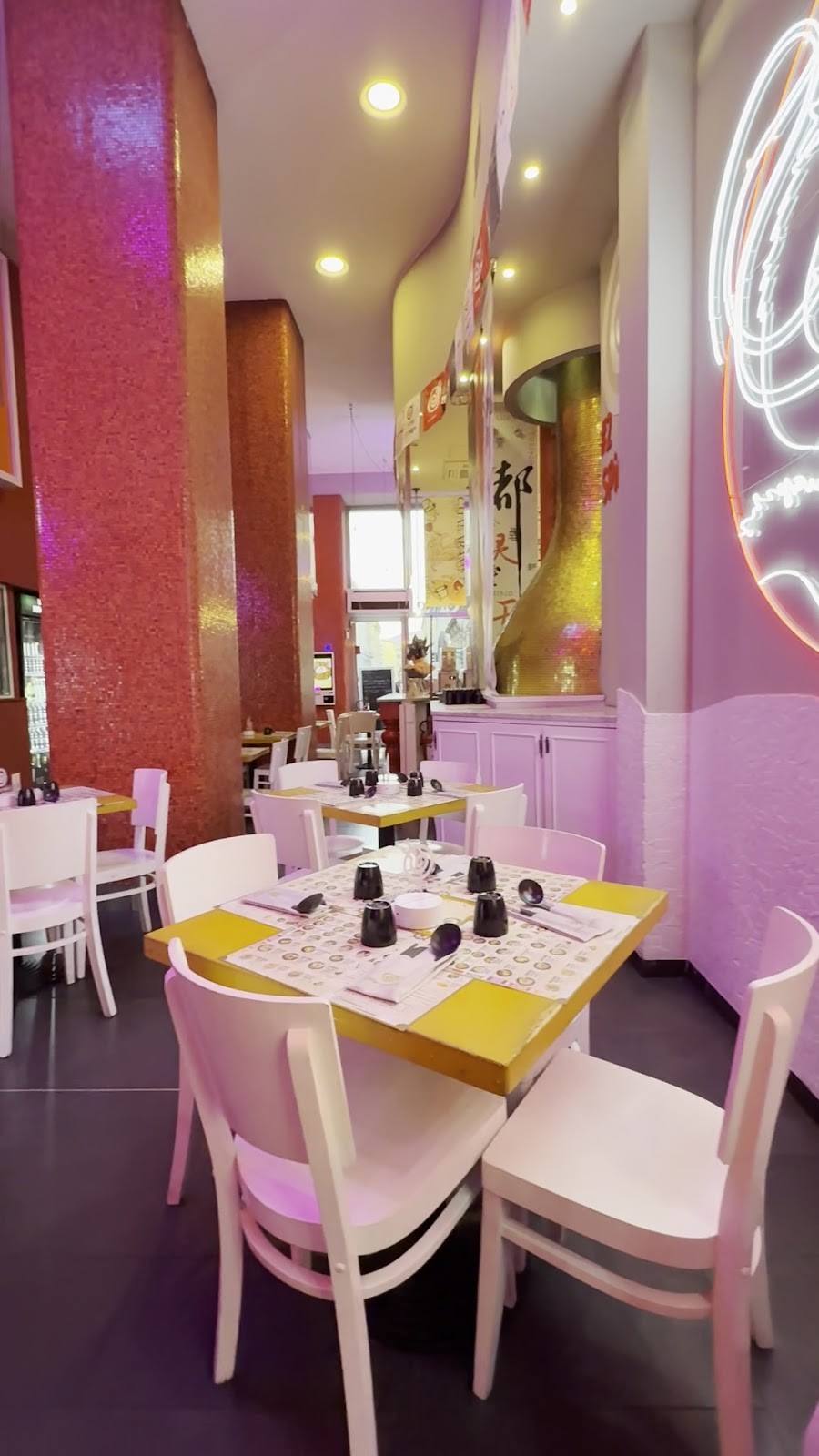 Chakramen_Torino: the place