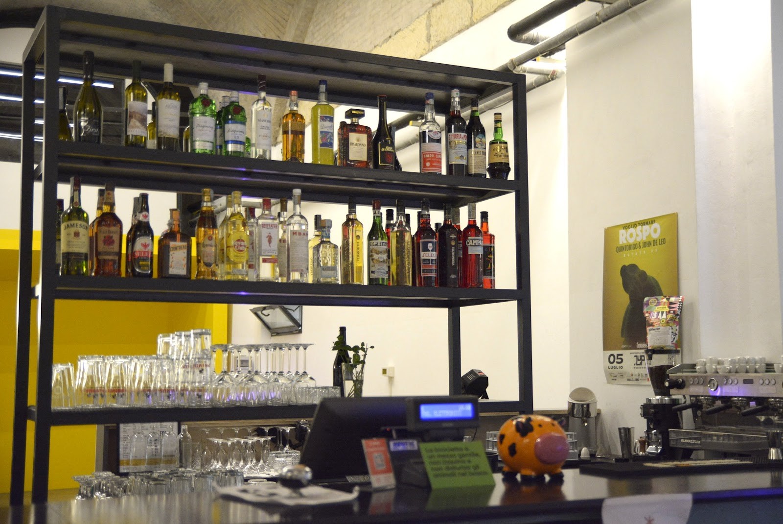 Ex.dynamo Bar & Veg Bistrò: the place