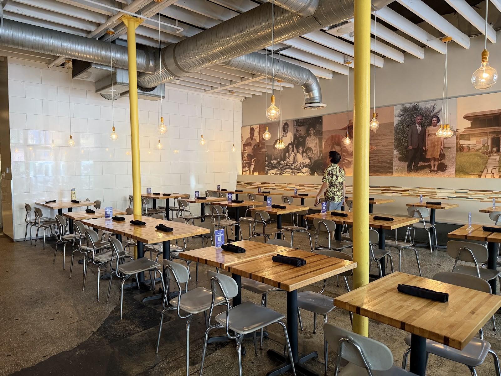 Beau Thai Mount Pleasant: the place