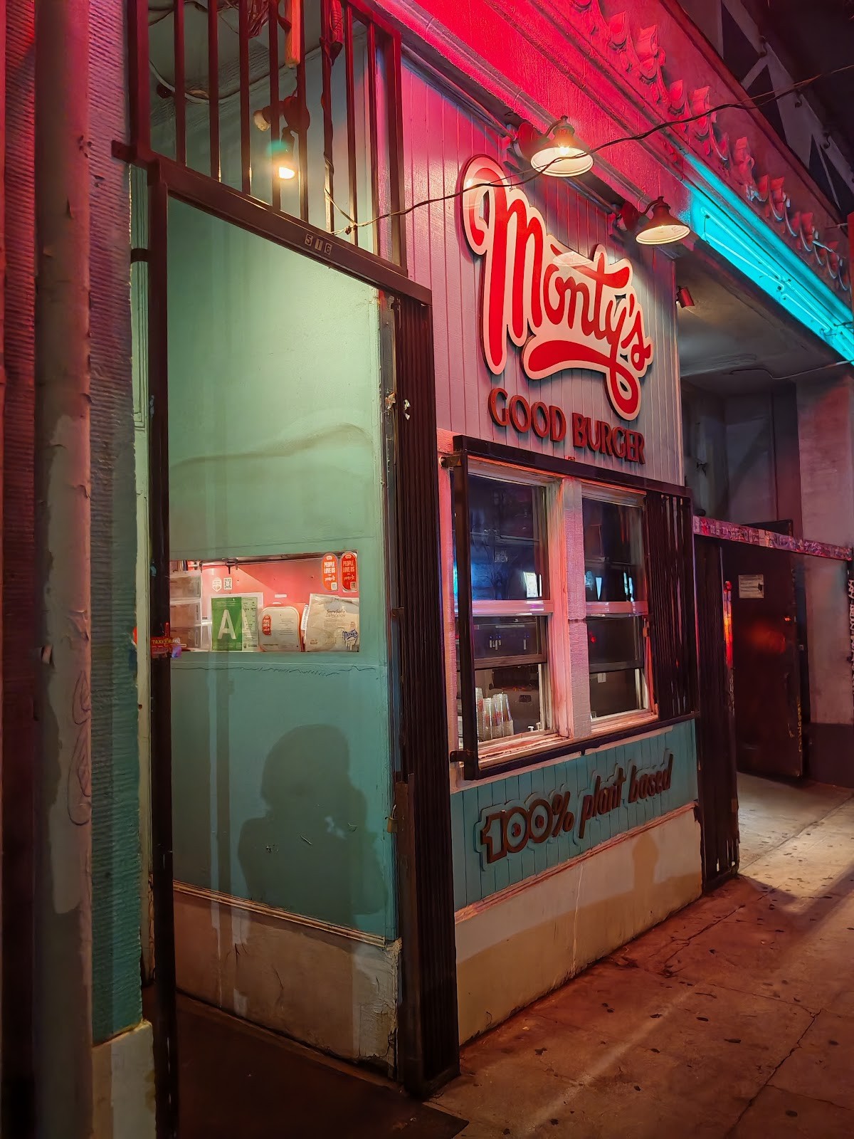 Monty's Good Burger Koreatown: the place