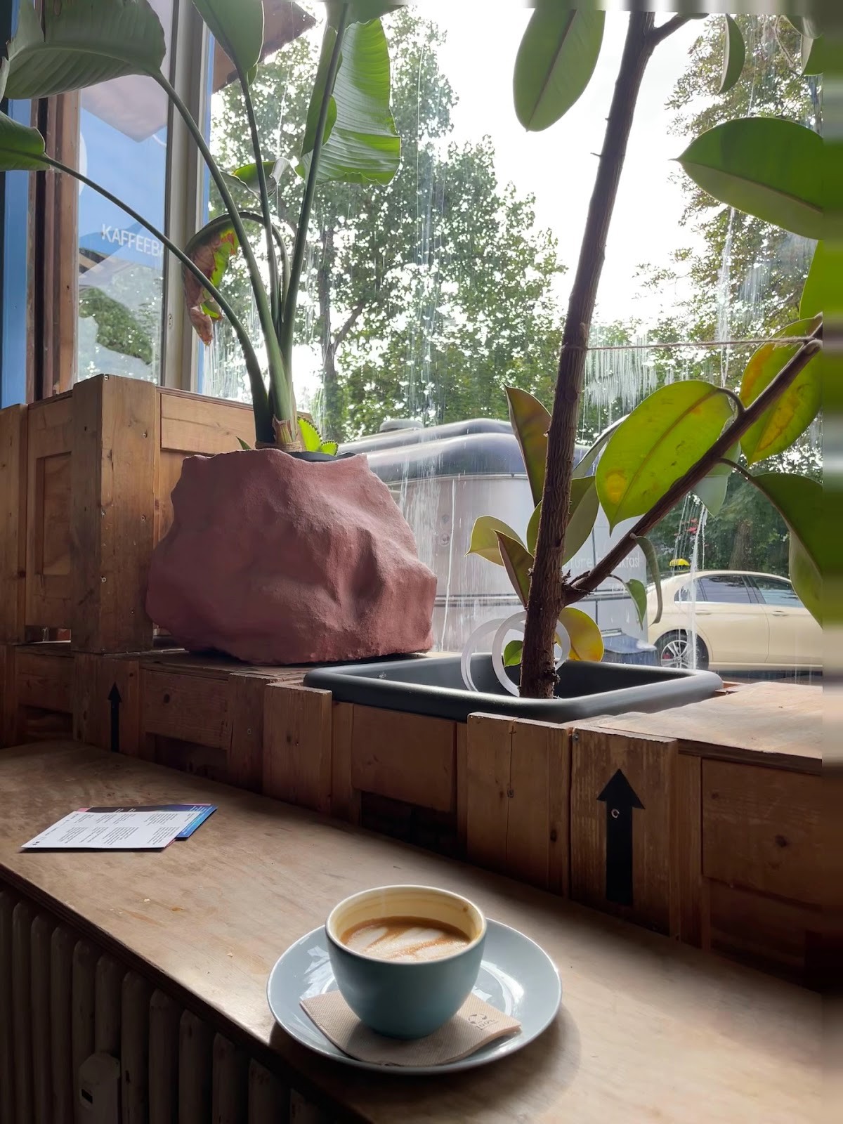 Leuchtstoff - Kaffeebar und Bakery: the place