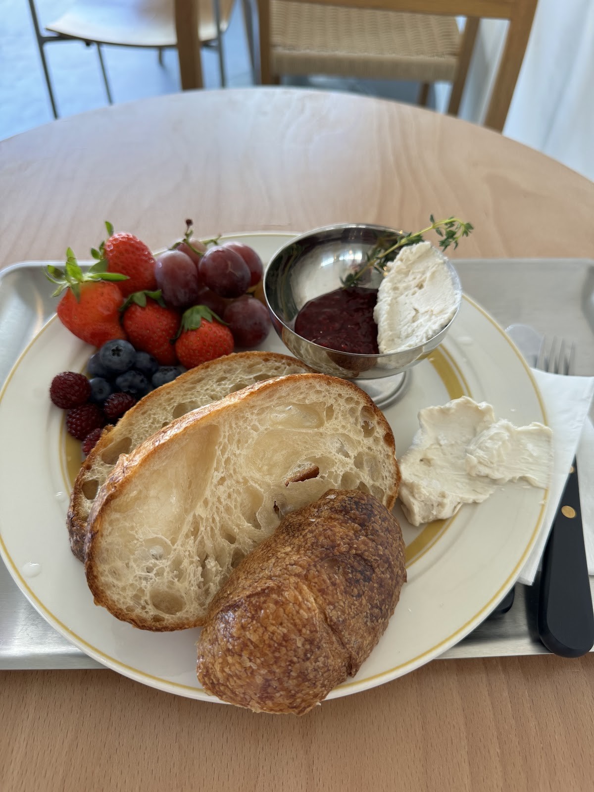 Forepeak Bakery: food & drinks