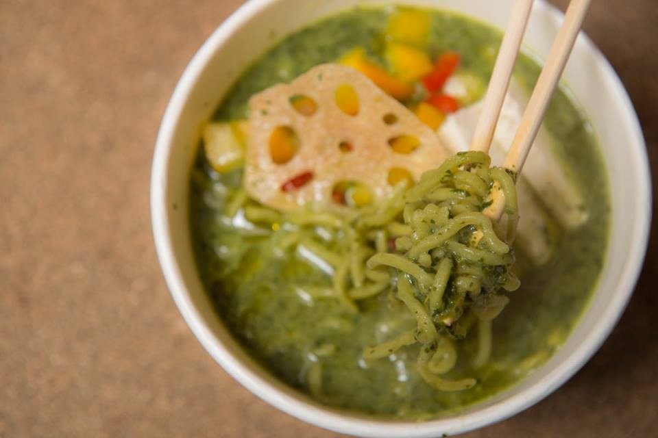Ramen Ishida: food & drinks