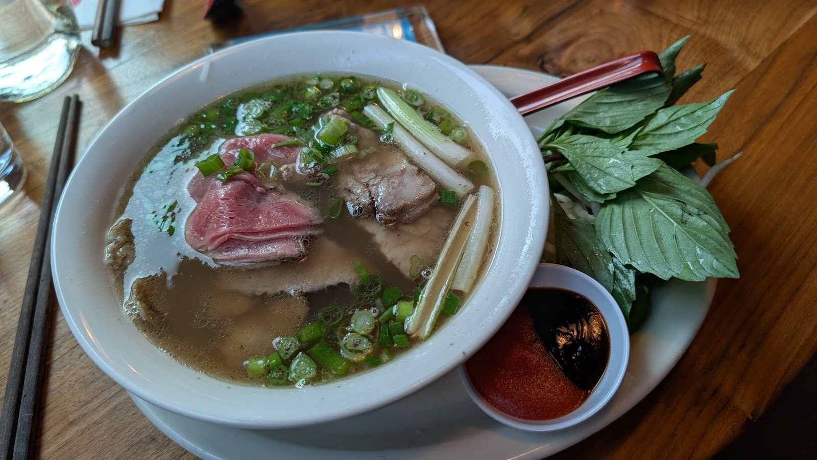 Ba Bar Green: food & drinks