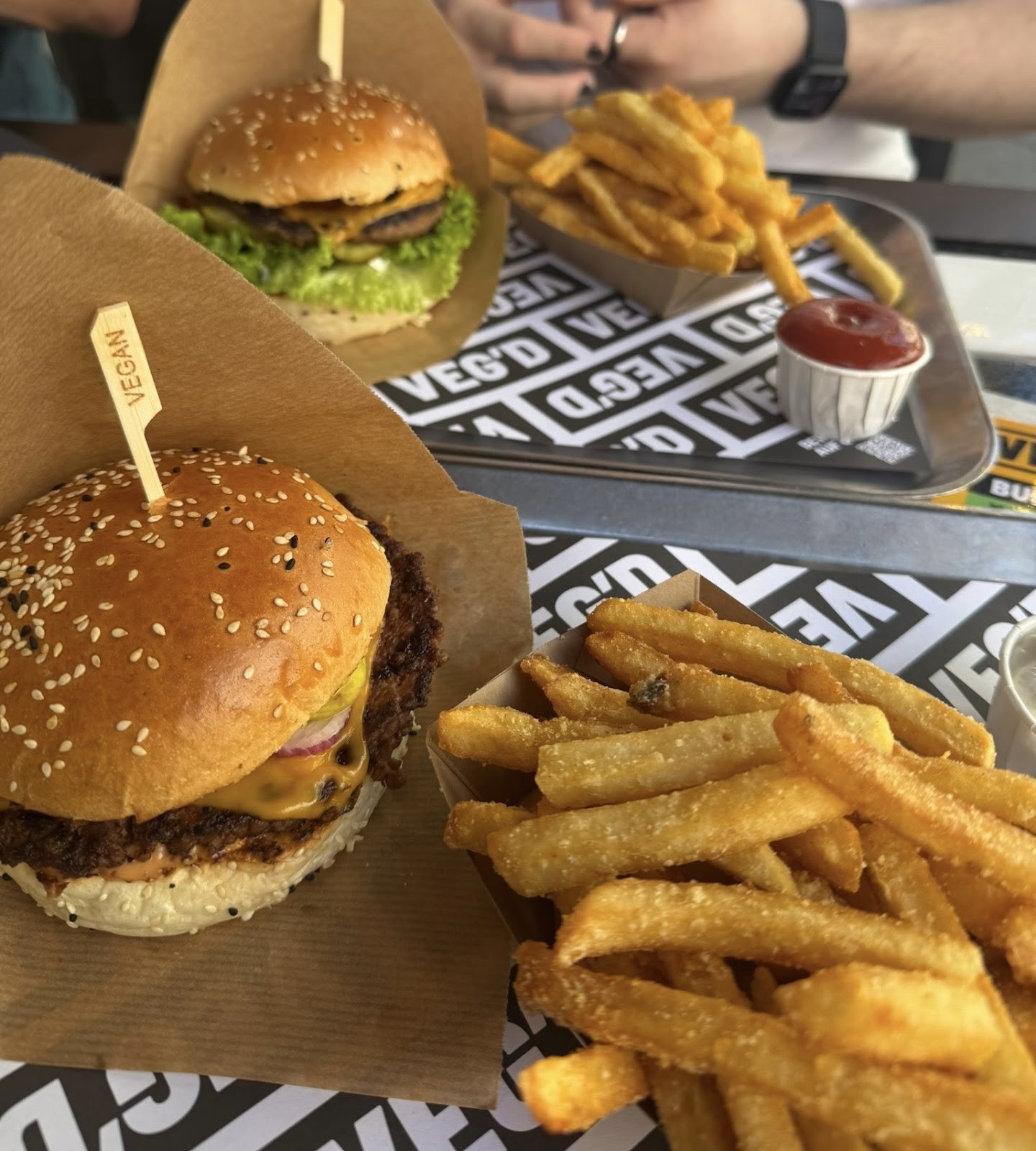 VEG'D - Vegan Burgers - F-hain: food & drinks