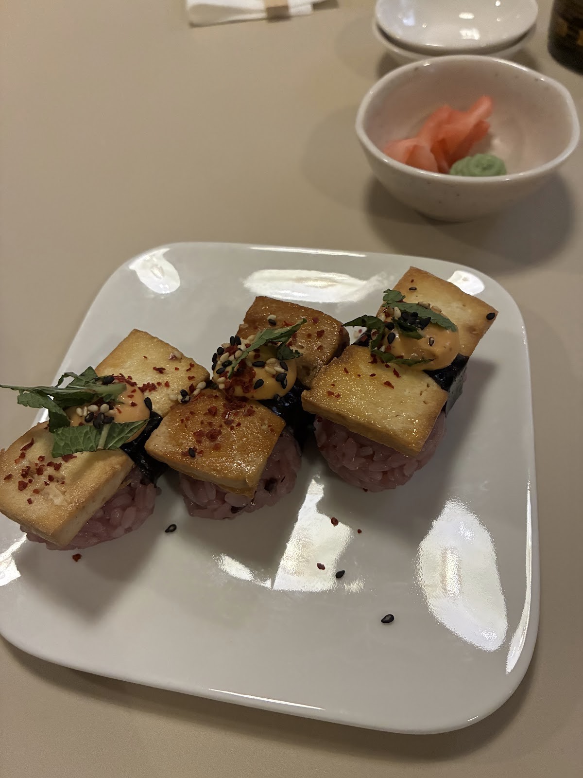 Nami Vegan Sushi: food & drinks