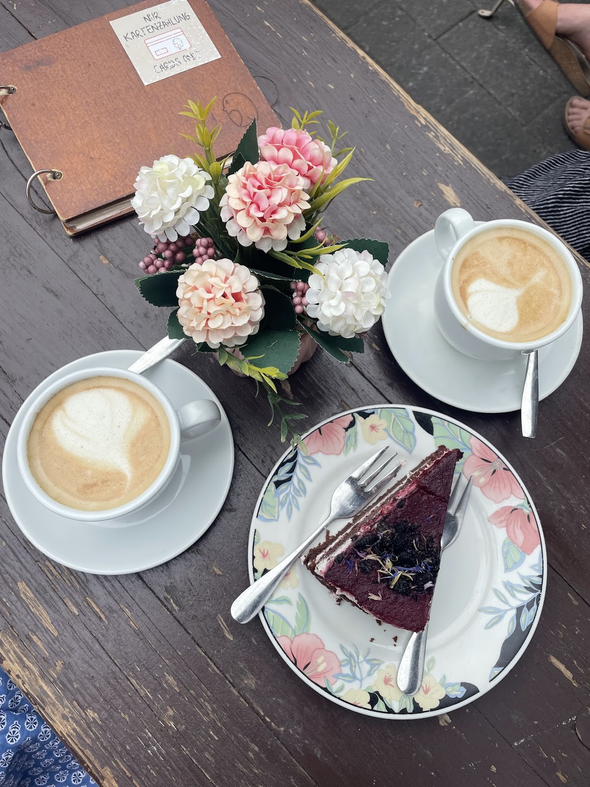 Café Rotkehlchen: food & drinks