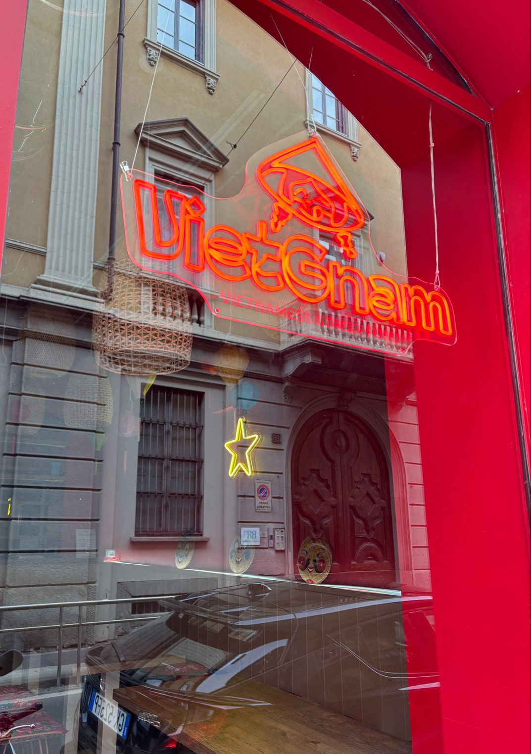 VietGnam® Milano - 100% Vietnamese street food: the place