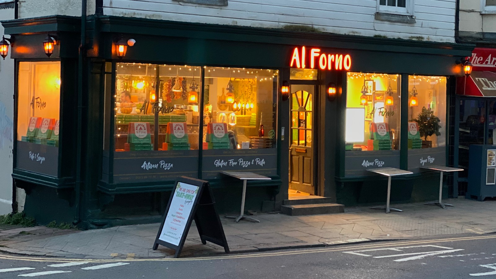 Al Forno Pizzeria: the place