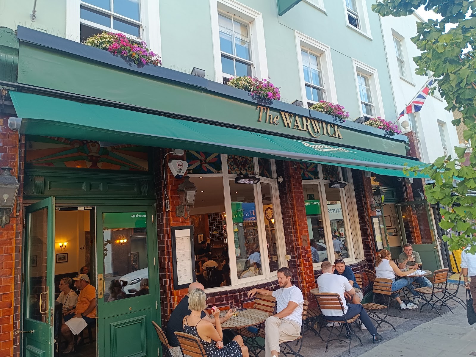 The Warwick Pimlico: the place