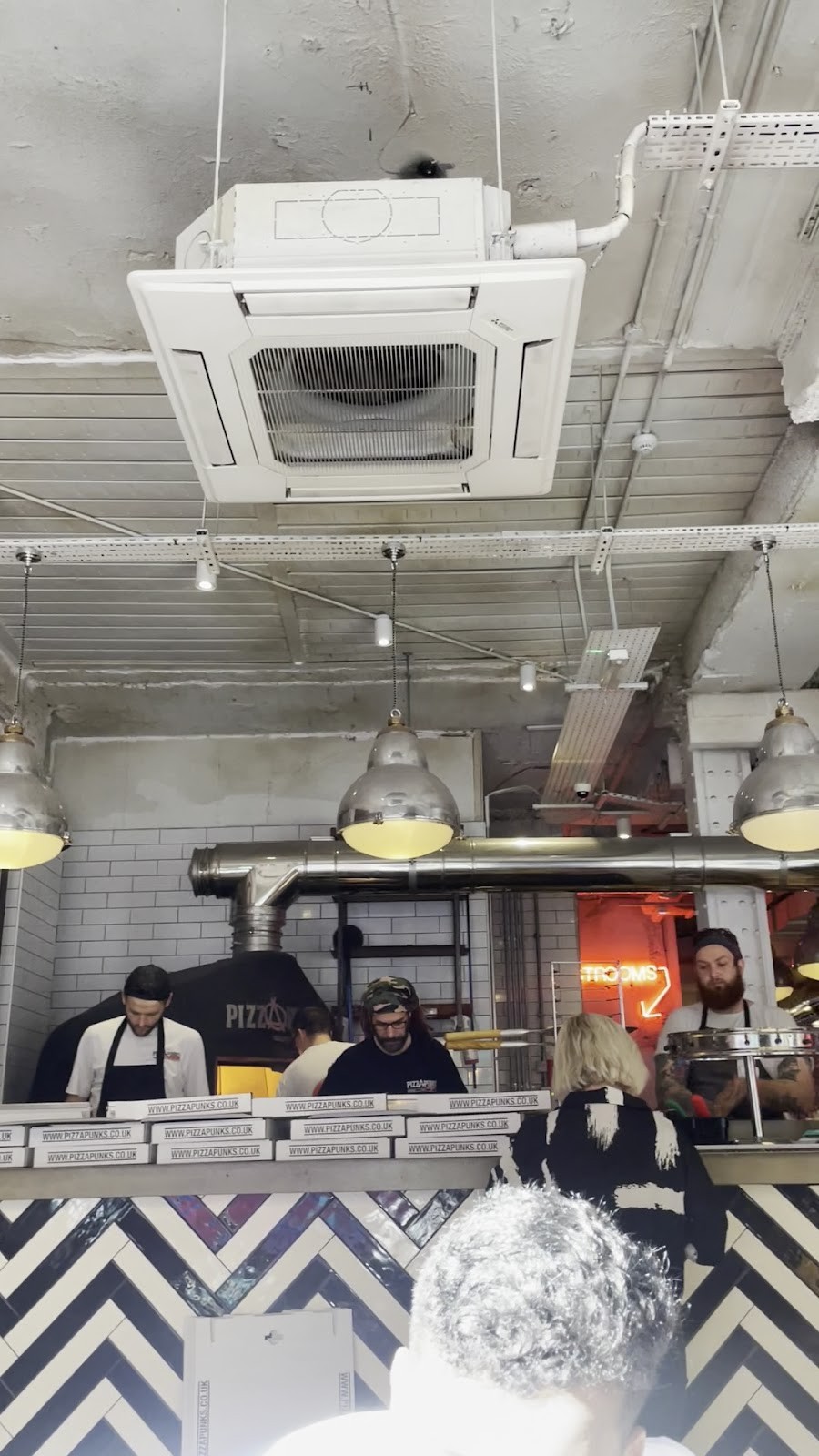 Pizza Punks Glasgow: the place