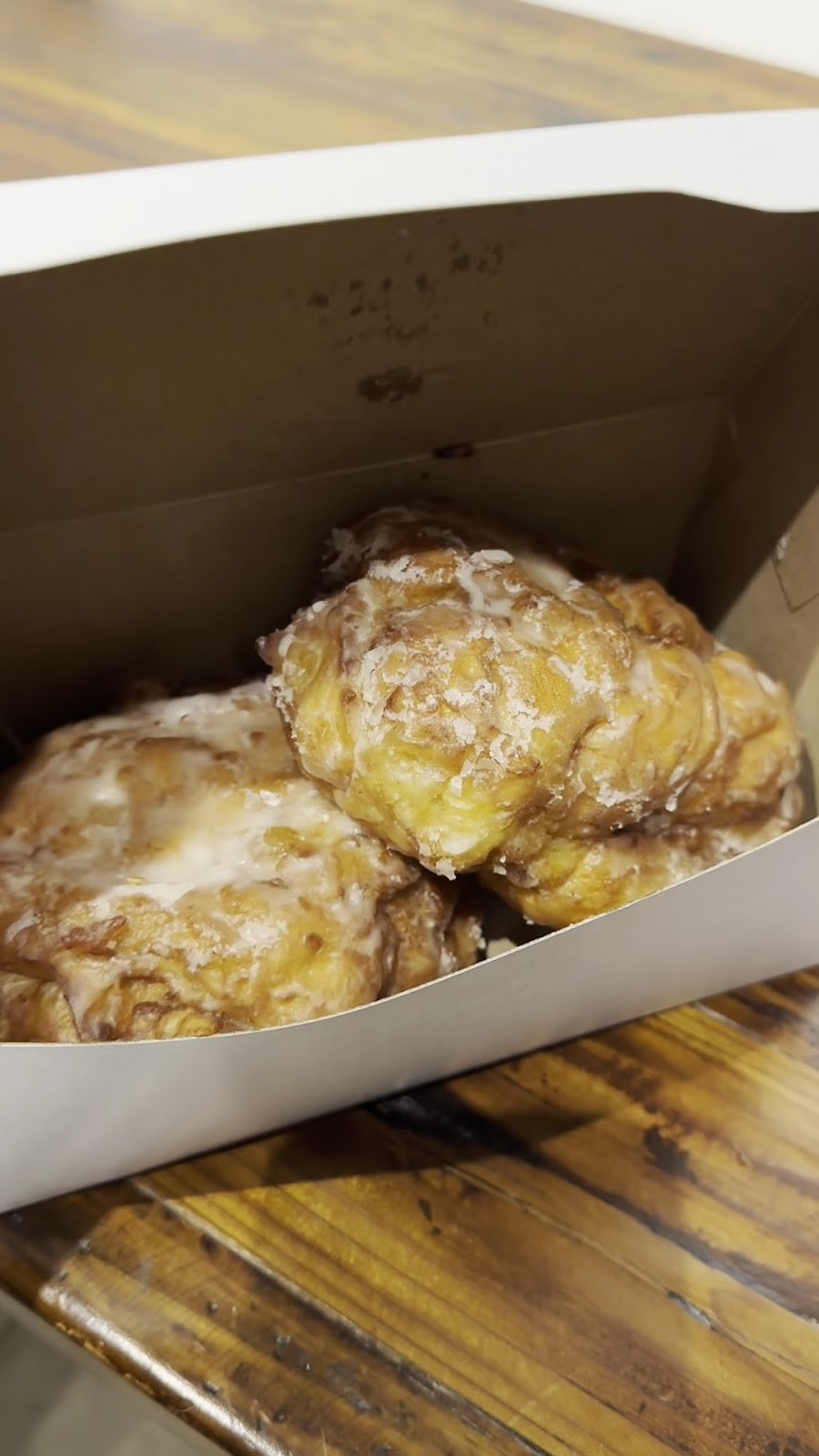 Bloomer's - Bayview Village: food & drinks