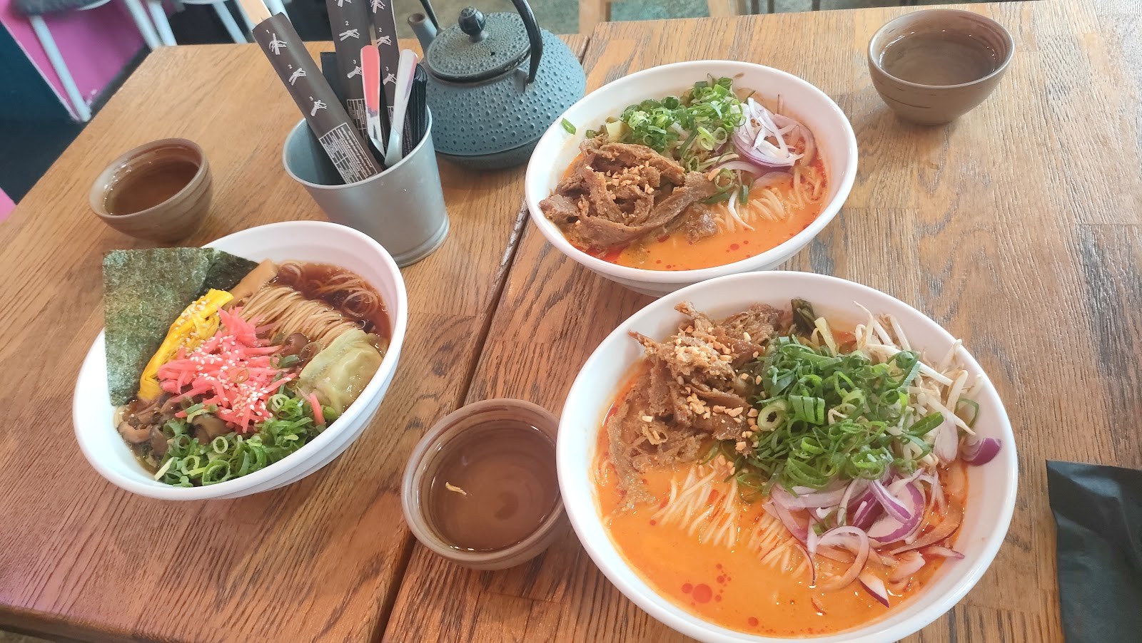Yatta Vegan Ramen Żoliborz: food & drinks