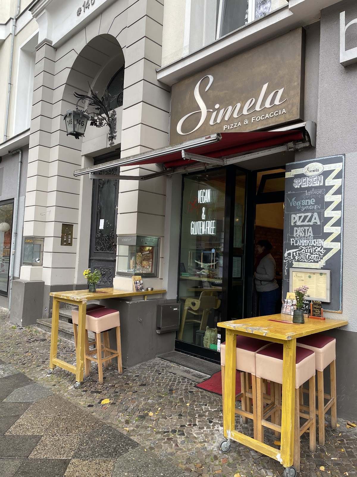 Simela finest food: the place