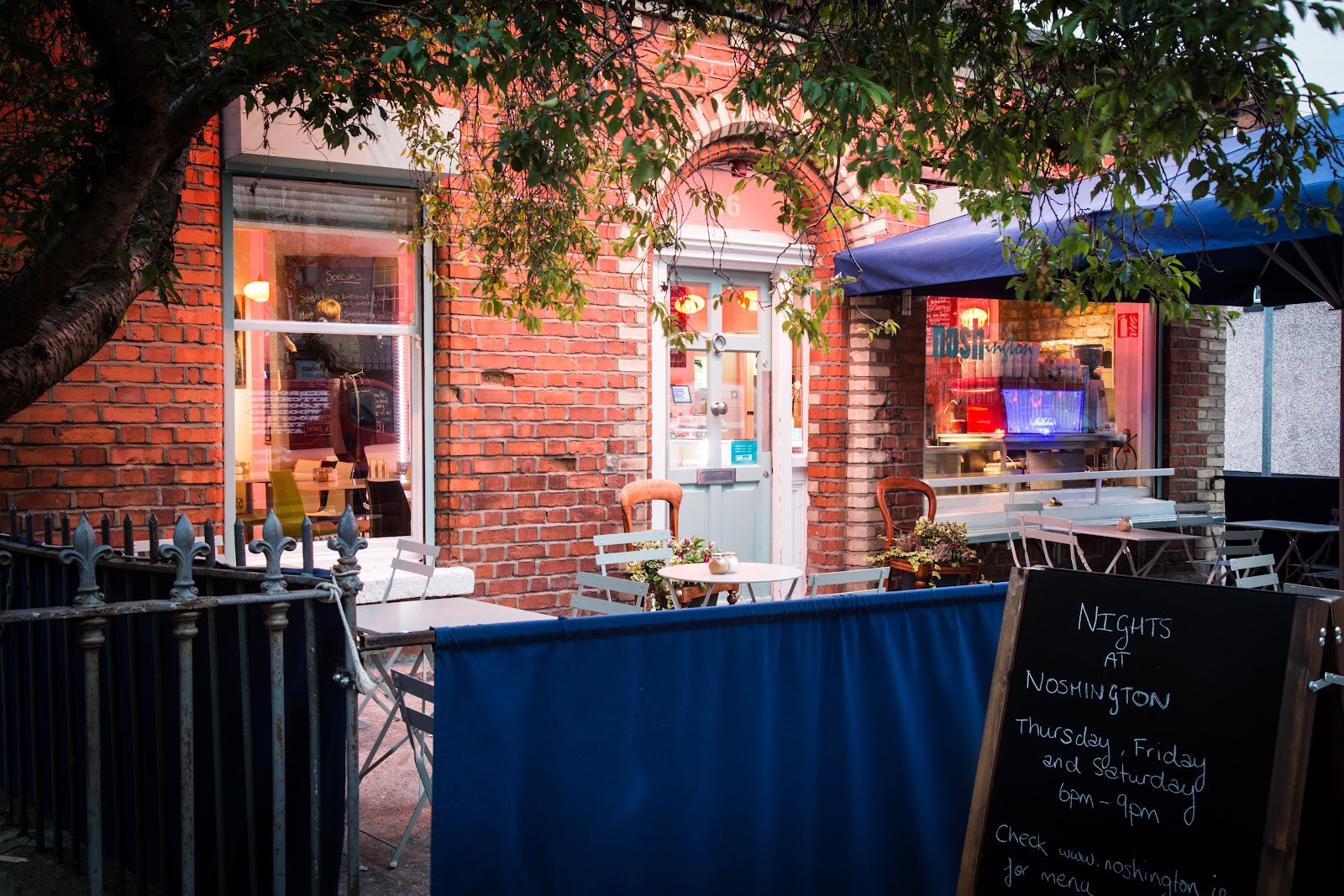 Noshington Café: the place