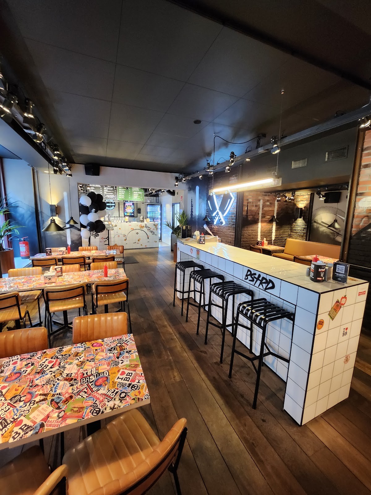 Bastard Burgers: the place
