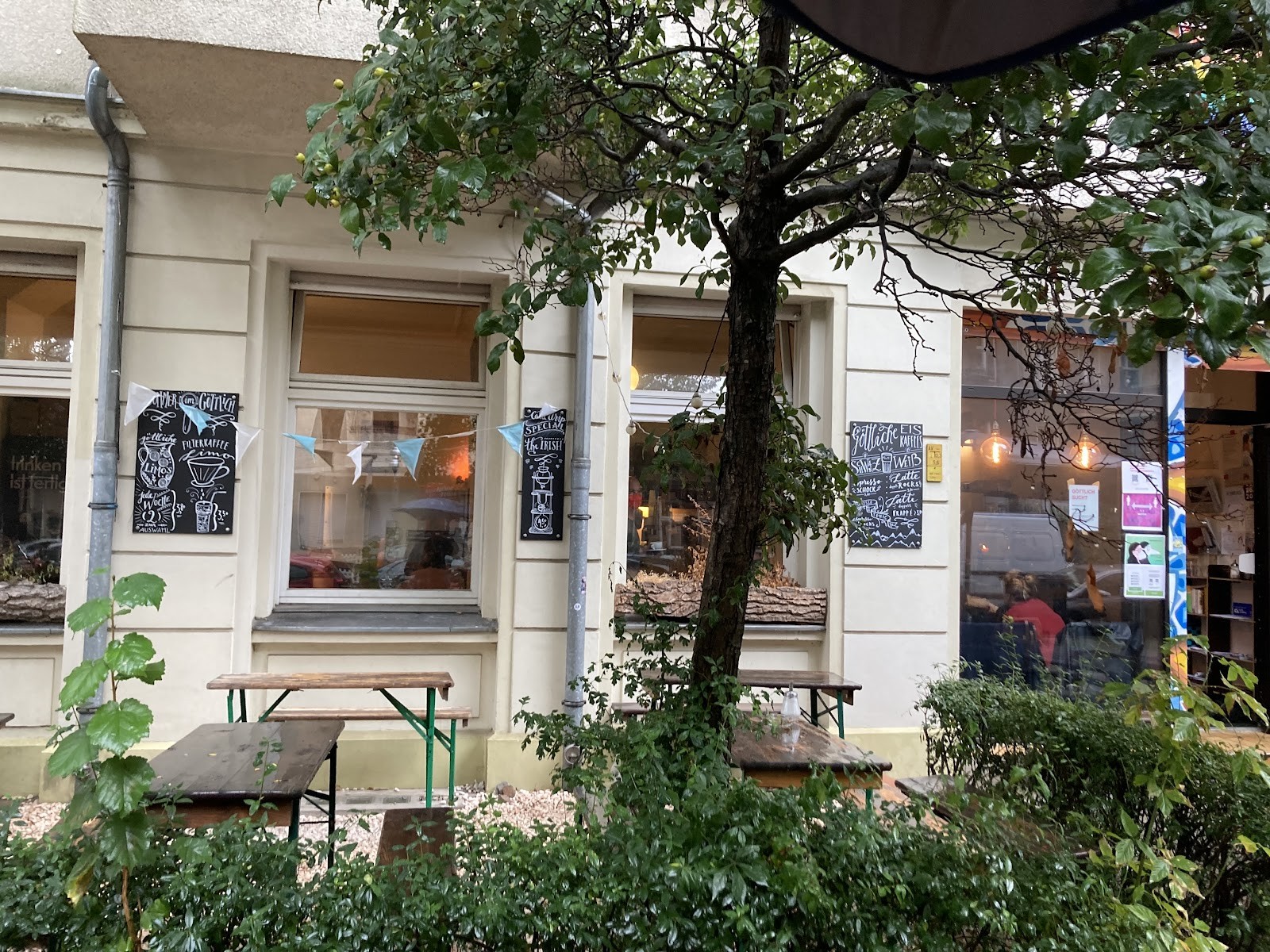 GÖTTLICH Essen & Trinken: the place