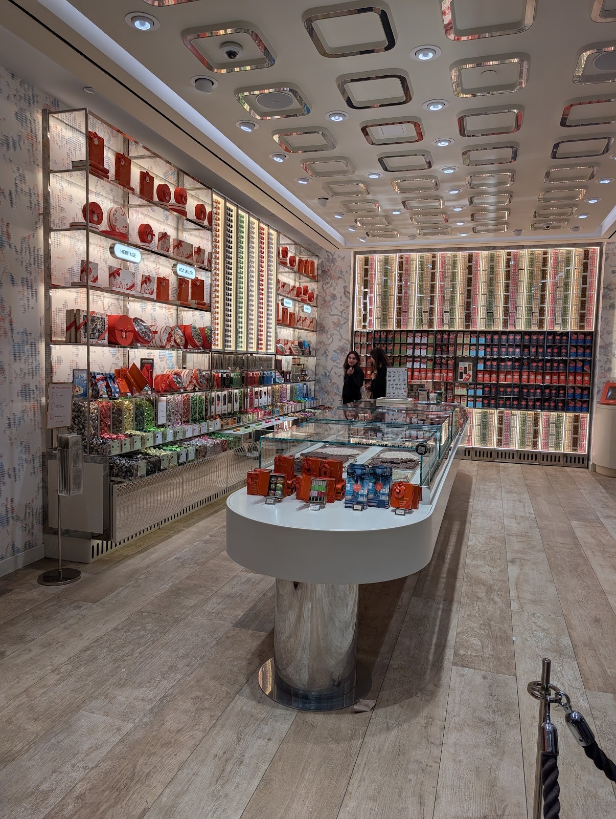 Venchi Chocolate & Gelato Columbus Circle: the place