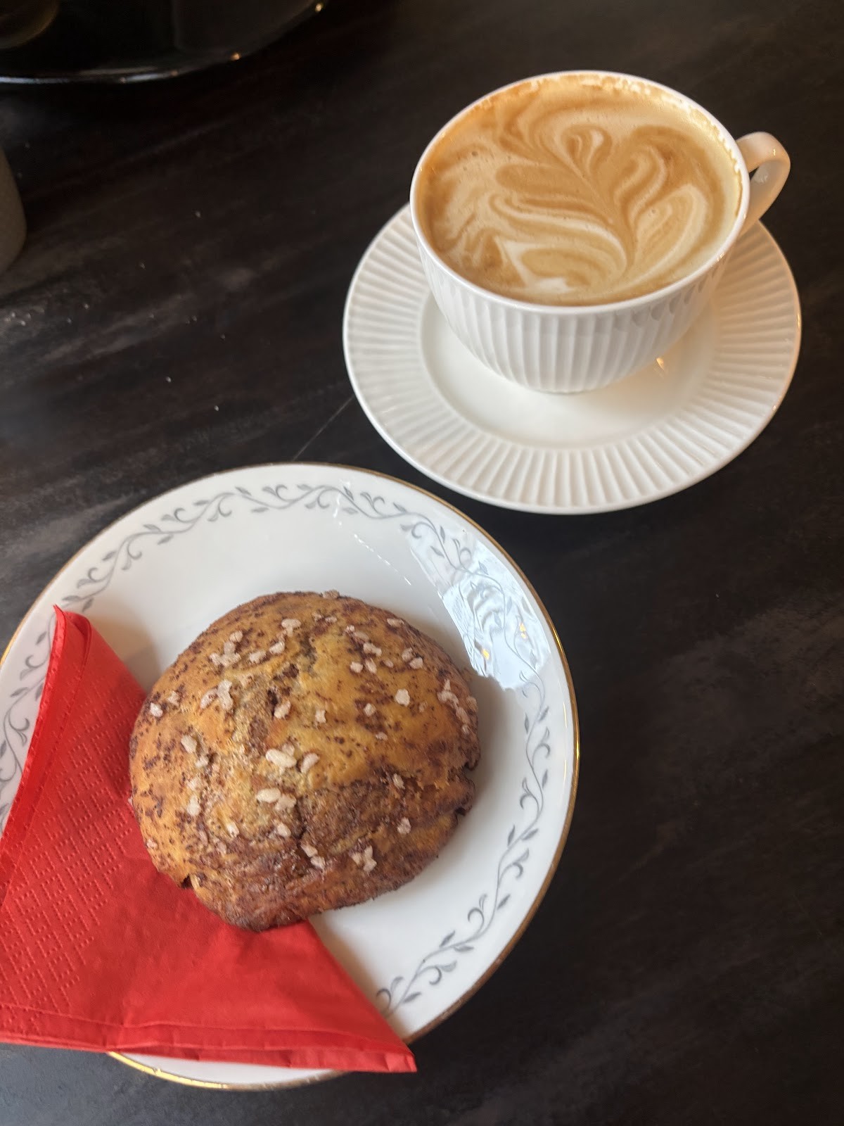 Encanto Art Cafe: food & drinks