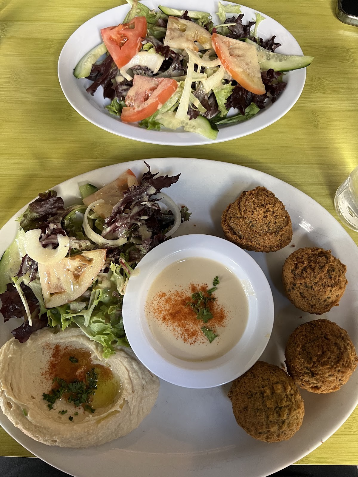 Habibi Restaurant: food & drinks