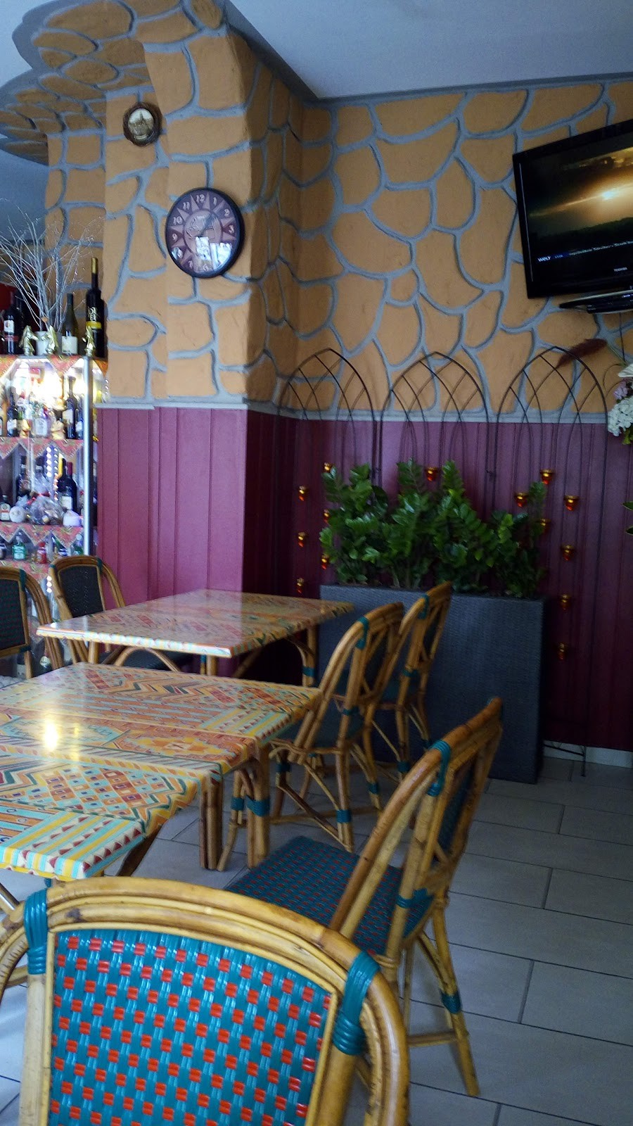 Bistro Ari: the place