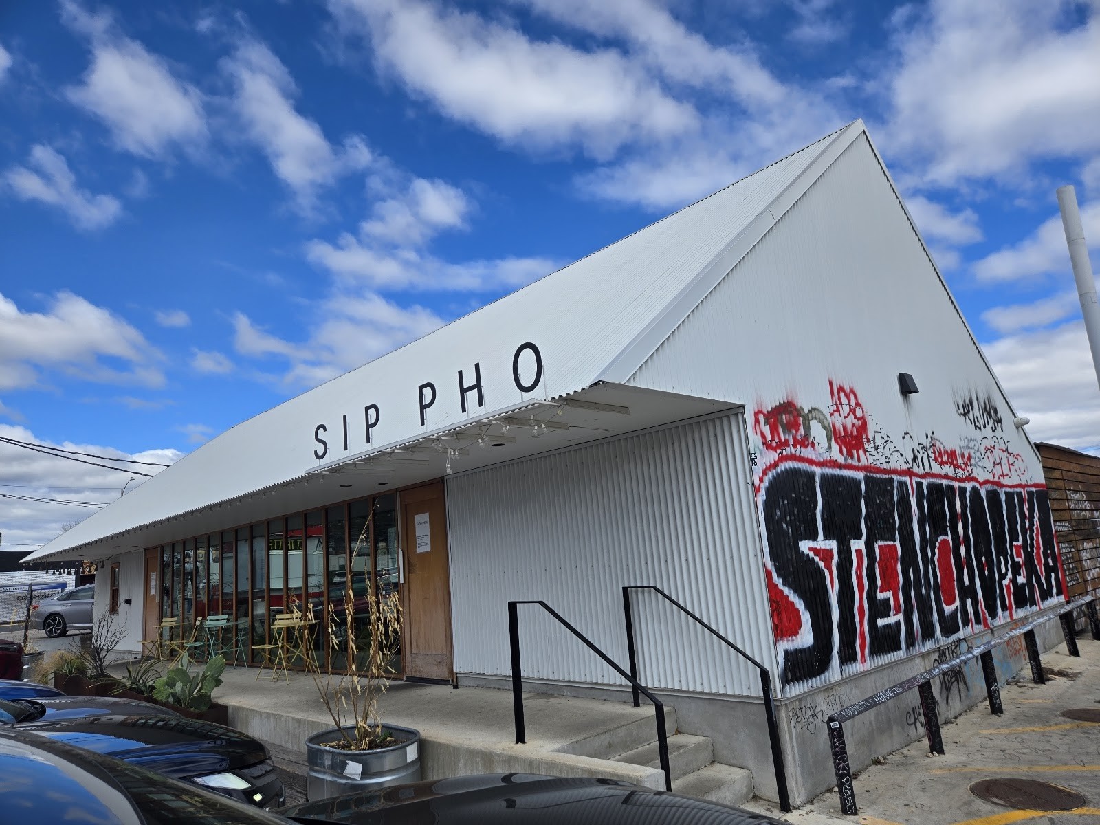 Sip Pho: the place