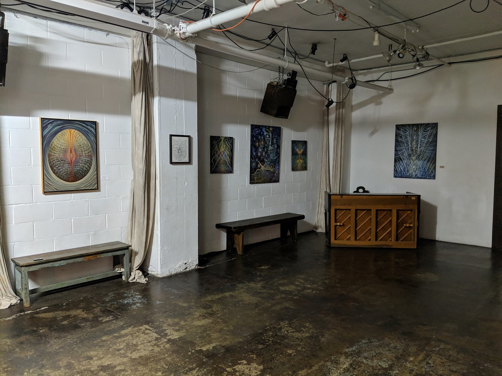 Peace Yoga Gallery: the place