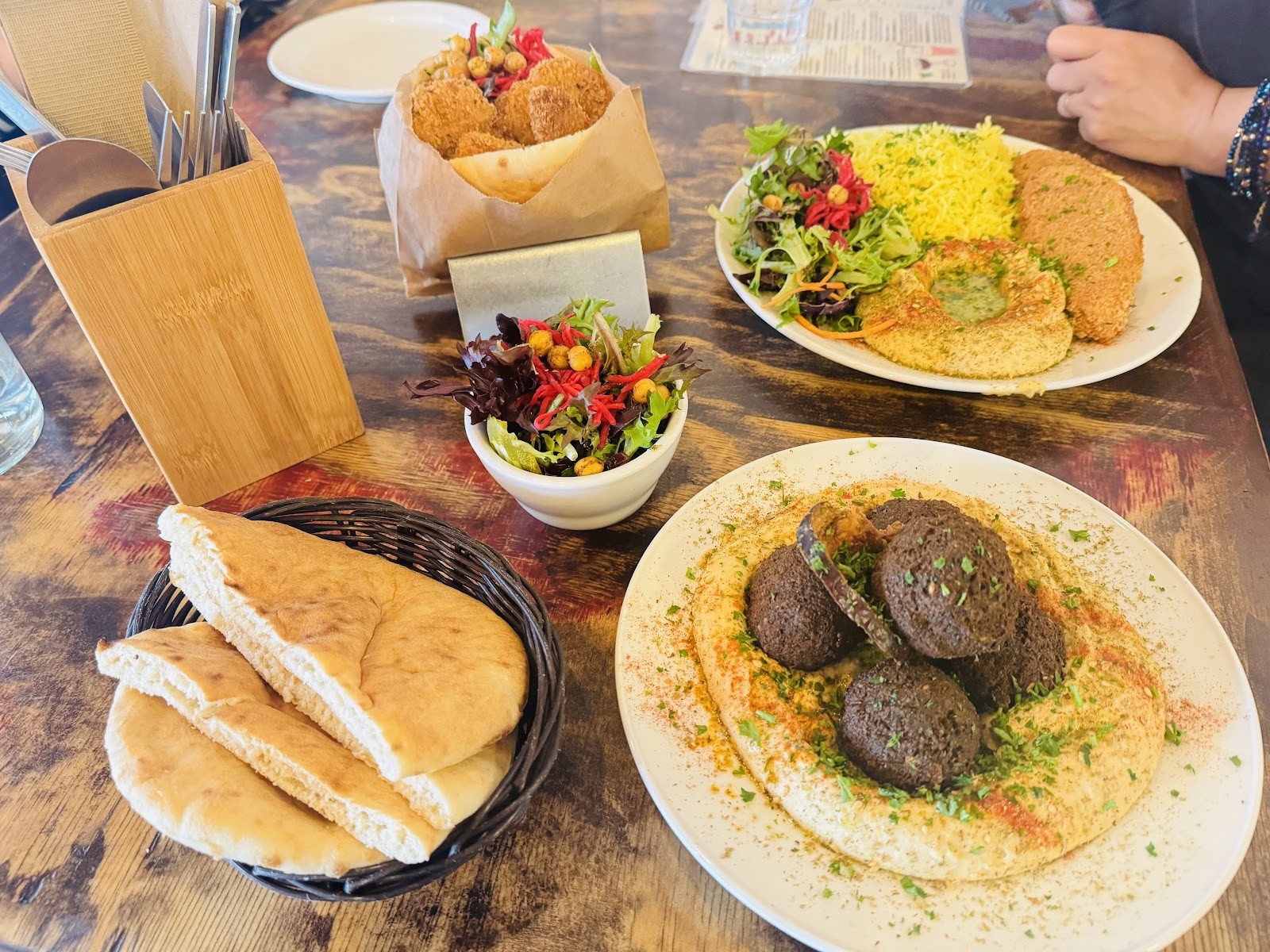 Chickpea Restaurant: food & drinks