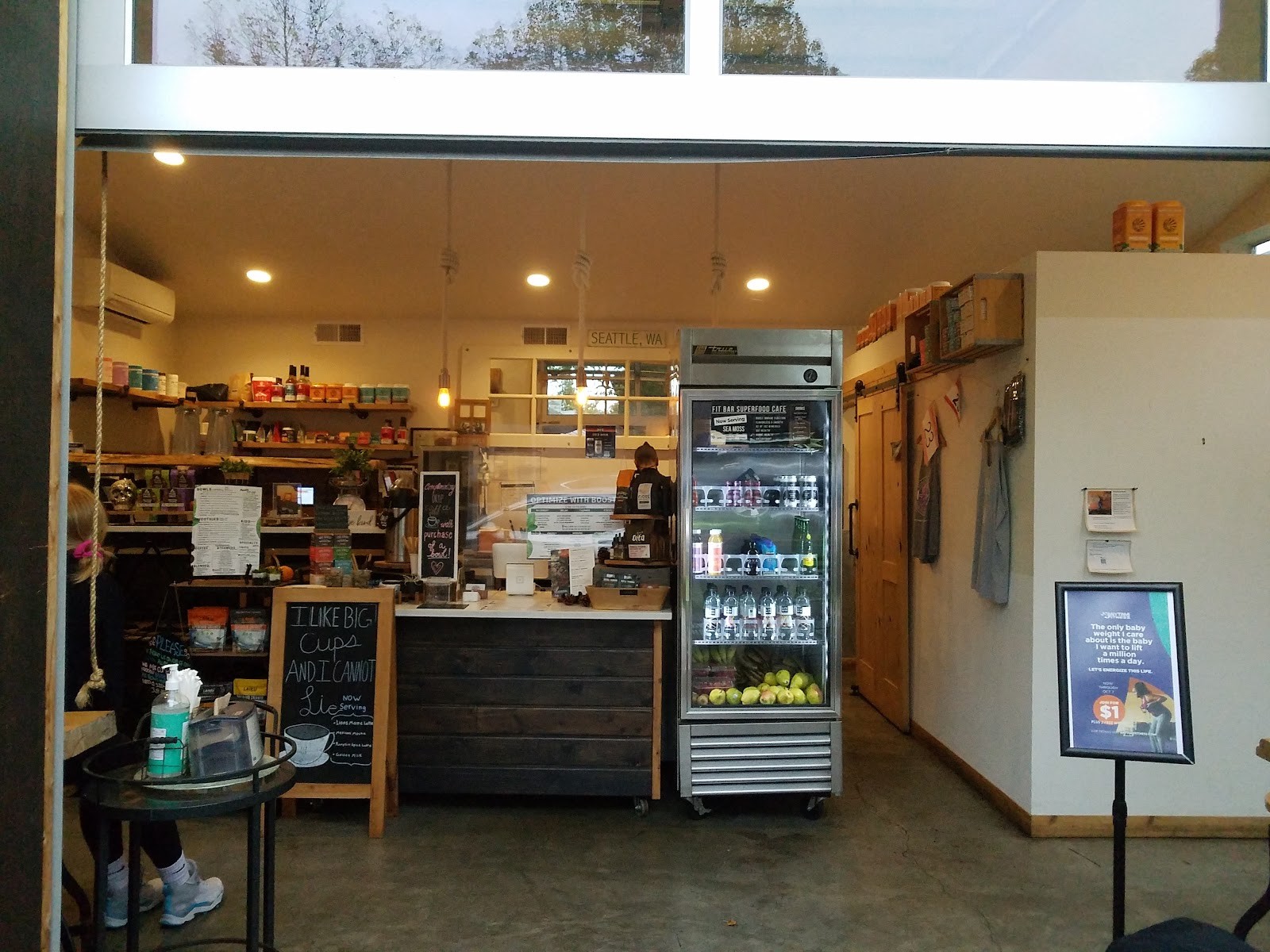 FIT BAR Superfood Cafe: the place
