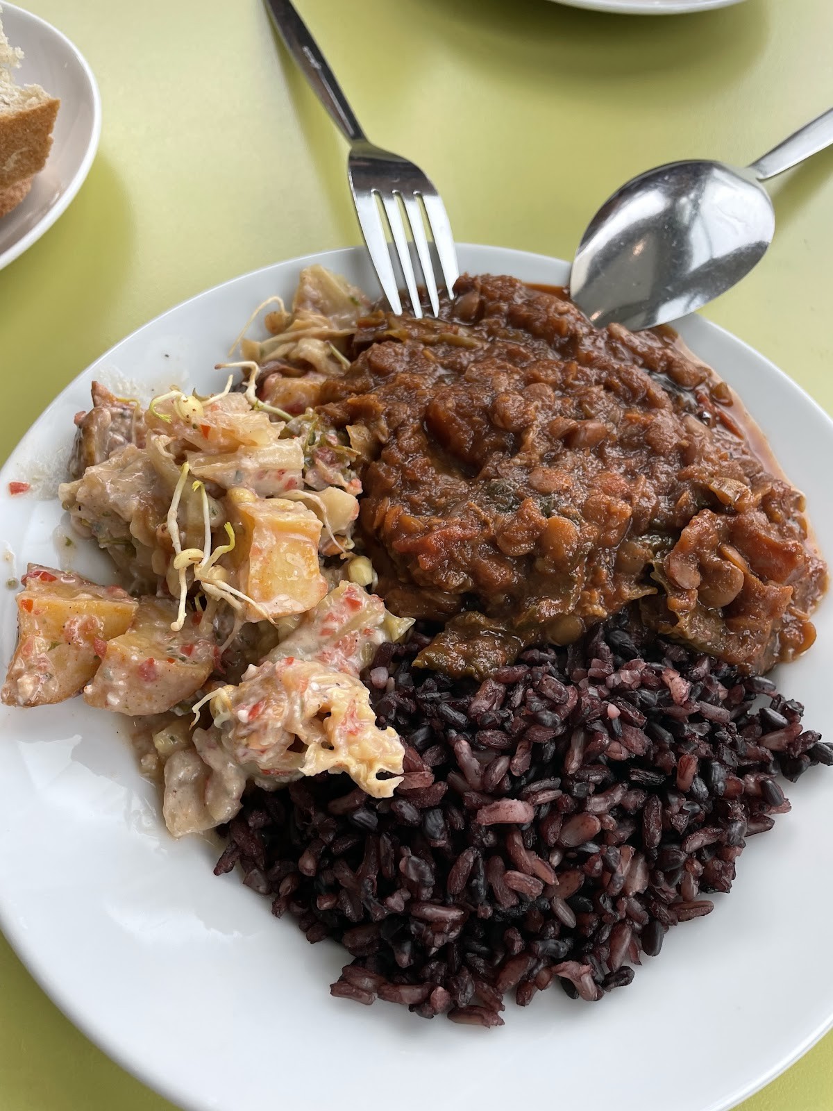 Community Cafe at 5 Pancras Square: food & drinks