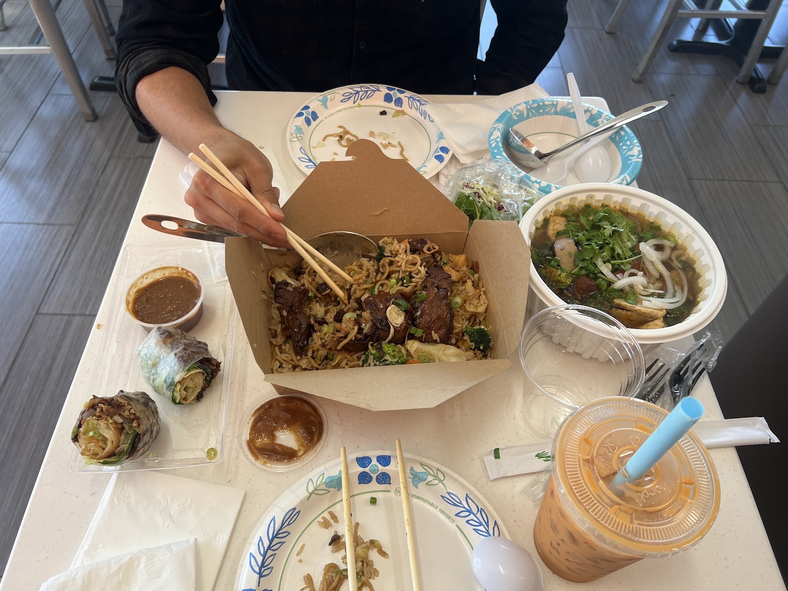 VINH LOI: food & drinks