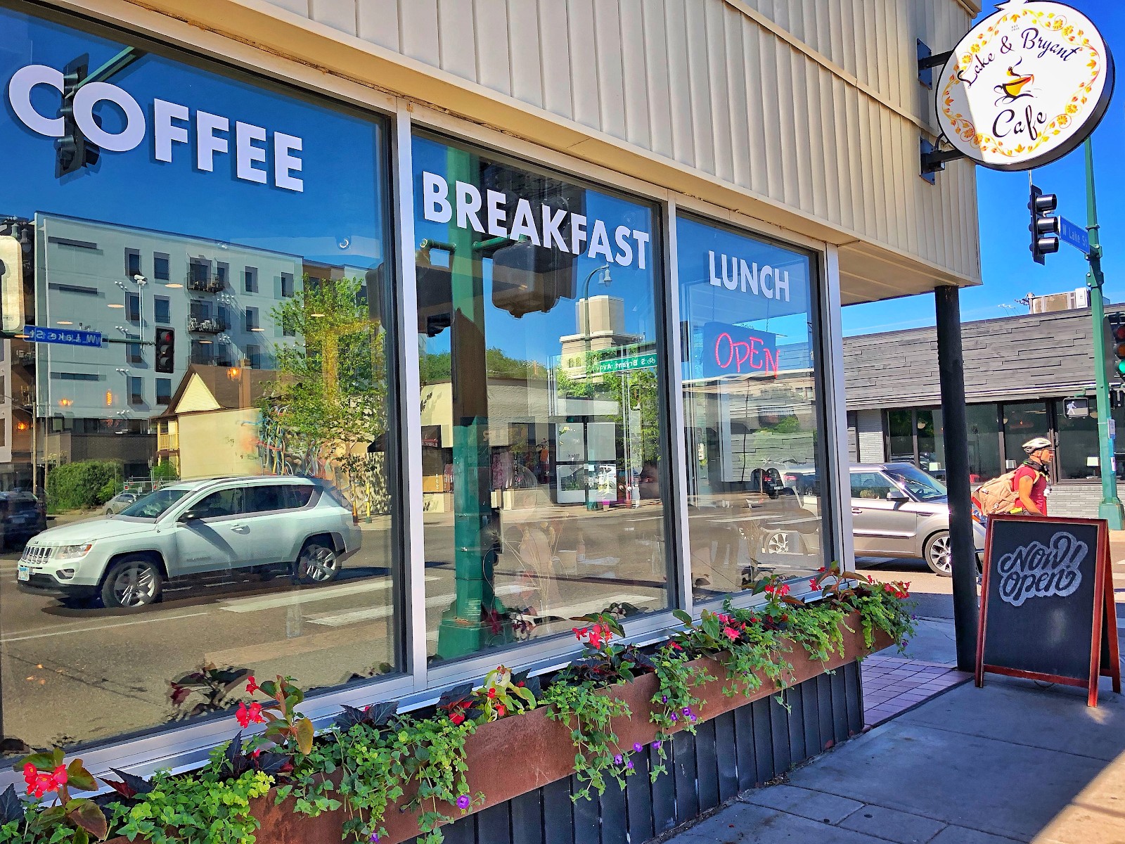 Lake and Bryant Cafe: the place