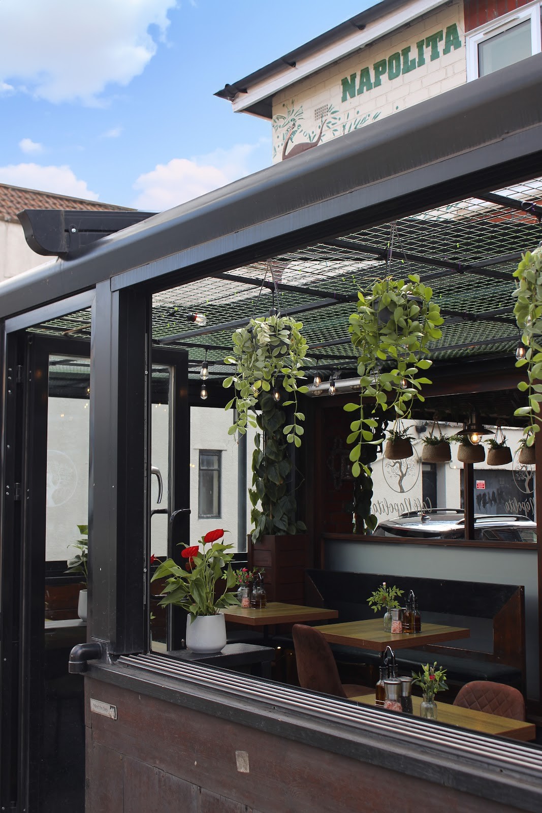 Cafe Napolita: the place