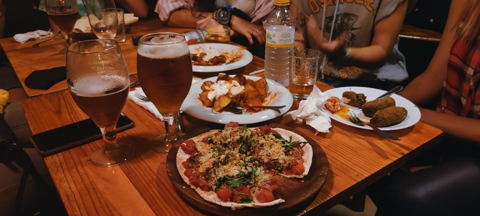 La Tavernaire: food & drinks