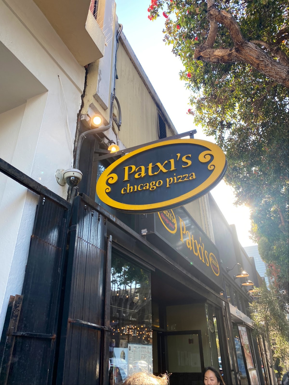 Patxi's Pizza: the place