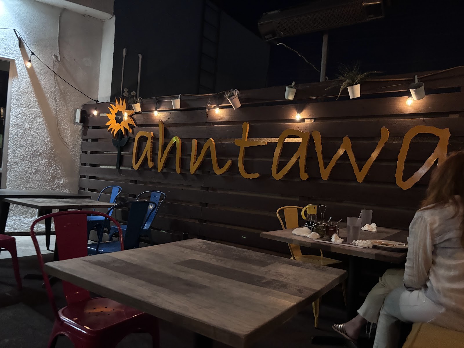 Tahntawan Thai Kitchen: the place